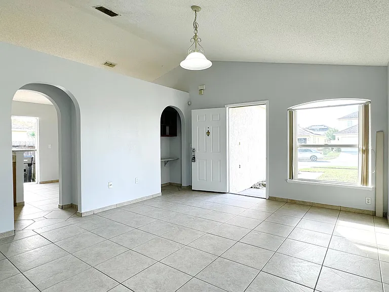 508 Pointe Allyson Way — Photo 6