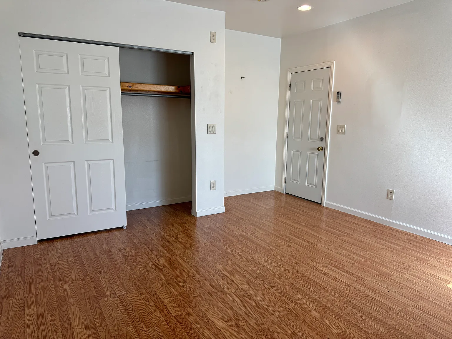 1 bed, 700 sqft, $1,900 — Photo 4