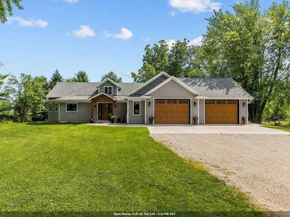 8079 County Road Mm, Larsen, WI 54947