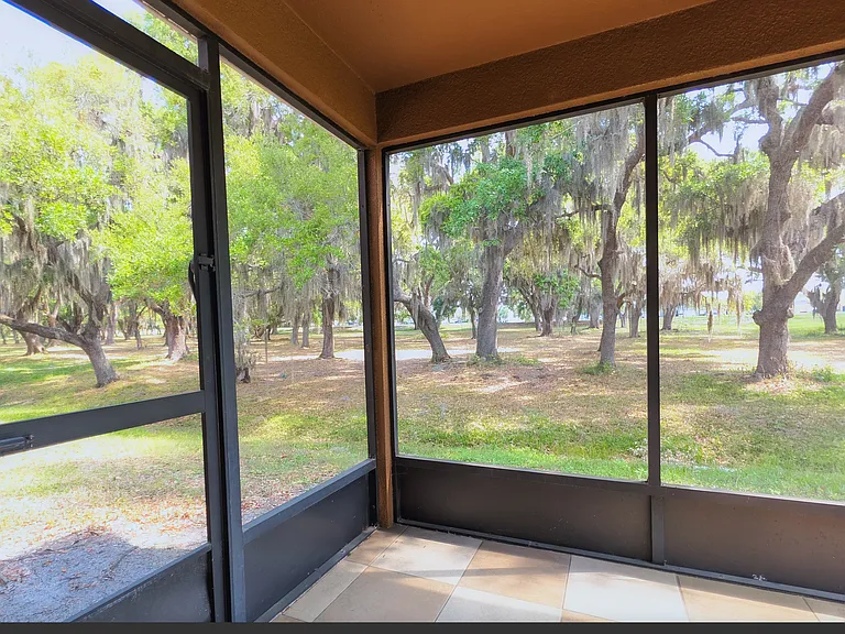 2281 Betsy Ross Ln — Photo 26