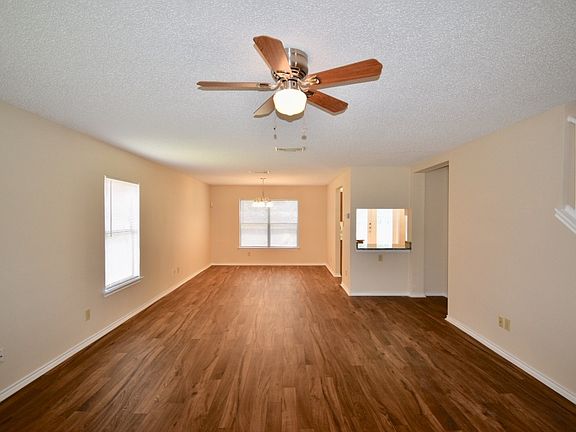 4th image of 2535 Ashley Oak Dr
