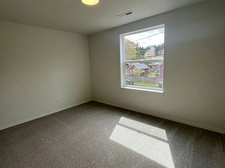 975 W 27th Ave — Photo 11