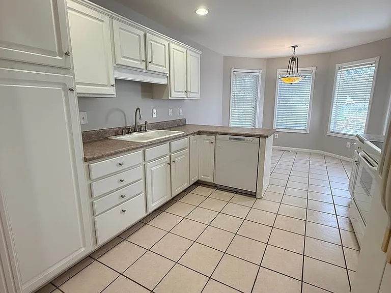 515 Golfview Way — Photo 12