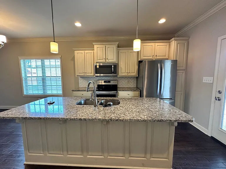 436 Lucy Cir — Photo 10