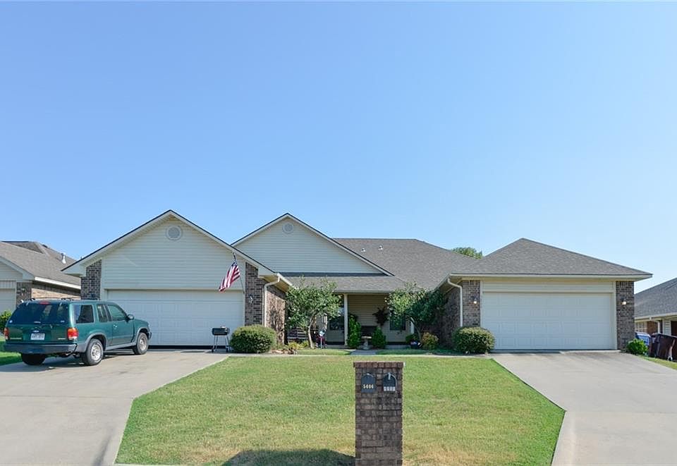 2nd image of 5604/5606 Whitney Cir