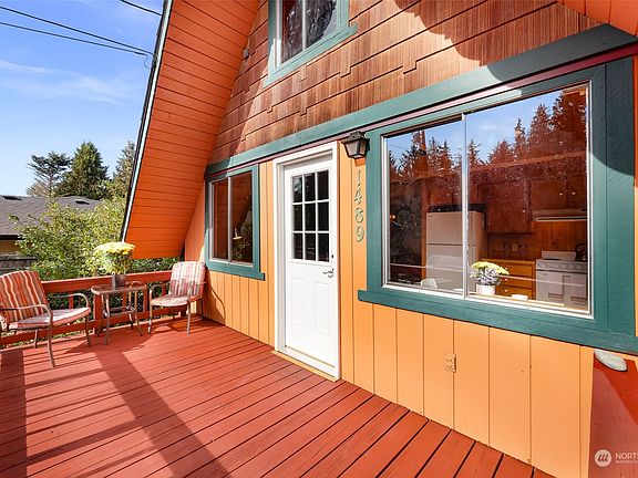3rd image of 1489 Pilchuck Drive