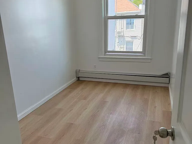 82 Bay 8th St #2F — Photo 7