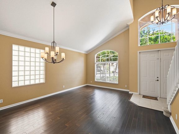 4th image of 421 Gazetta Way
