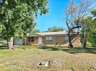 105 Pate Dr, Gatesville, TX 76528