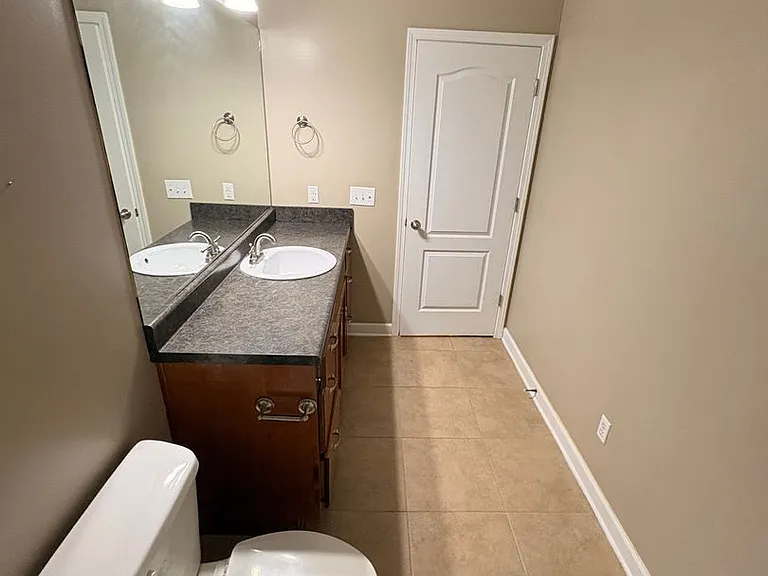 102 Timber Hill Ct — Photo 12