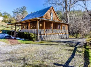 1752 Shady Grove Rd, Sevierville, TN 37876