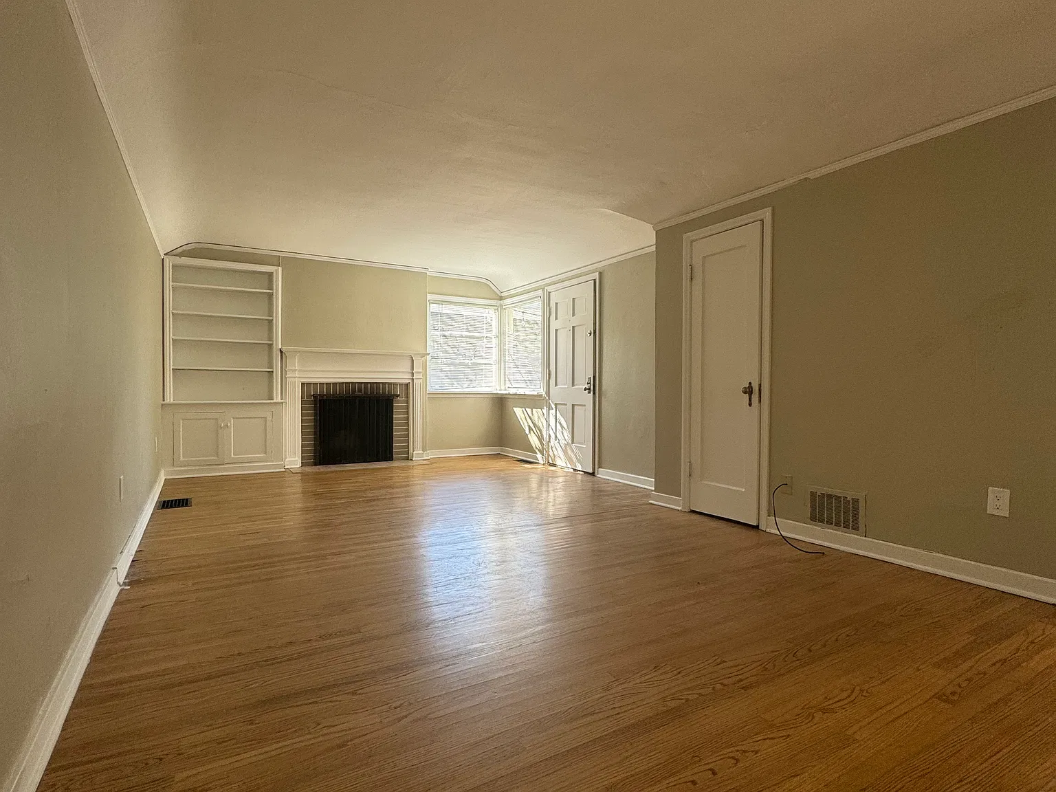 416 N Yakima Ave — Photo 4