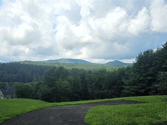 4th image of 161 Thunder Ridge Road