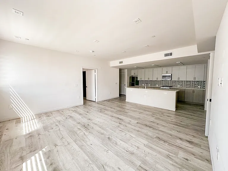 Legacy Tamarind Apartments — Photo 25