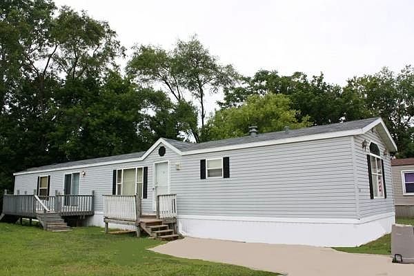 1st image of 1520 Coachlight Ct