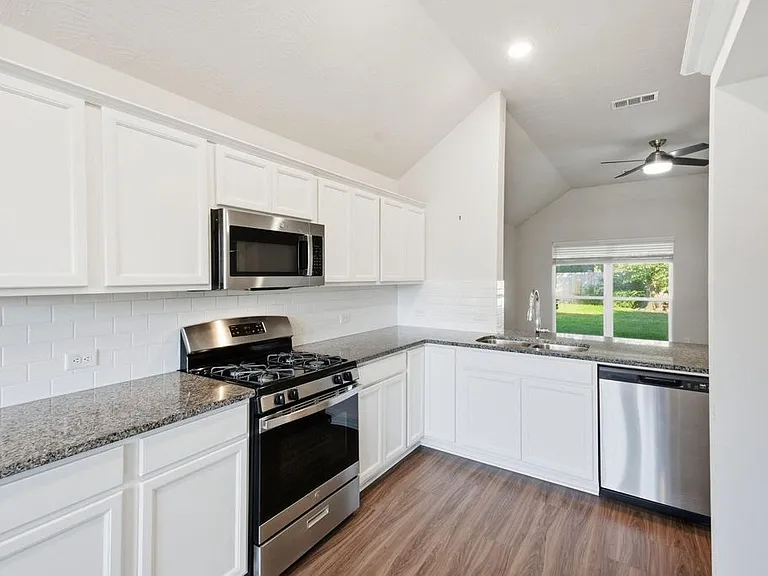 11962 Sunshine Park Dr N — Photo 13