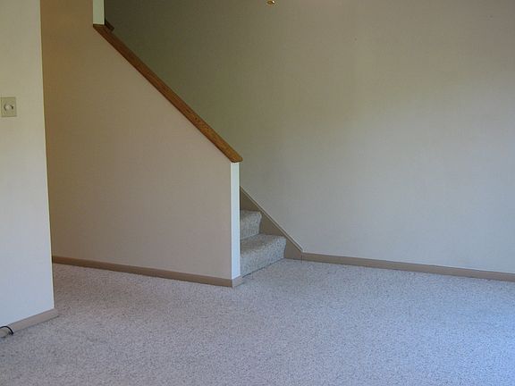 5th image of 210 Sequoia Ct
