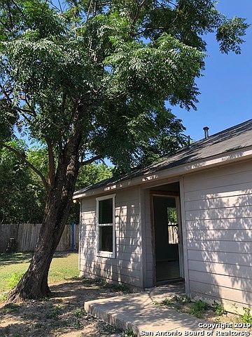 1st image of 408 Amires Pl