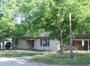 201 Resley Dr, Dublin, TX 76446