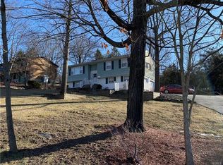 20 Highland Dr, Highland Mills, NY 10930