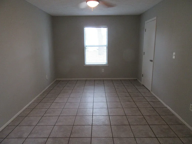 1113 Arthur Ave — Photo 16