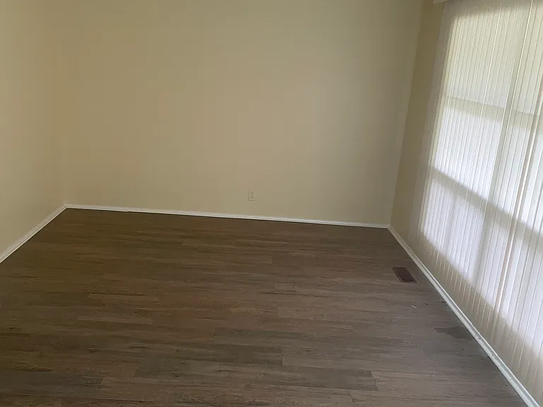 9719 Newton Dr — Photo 12