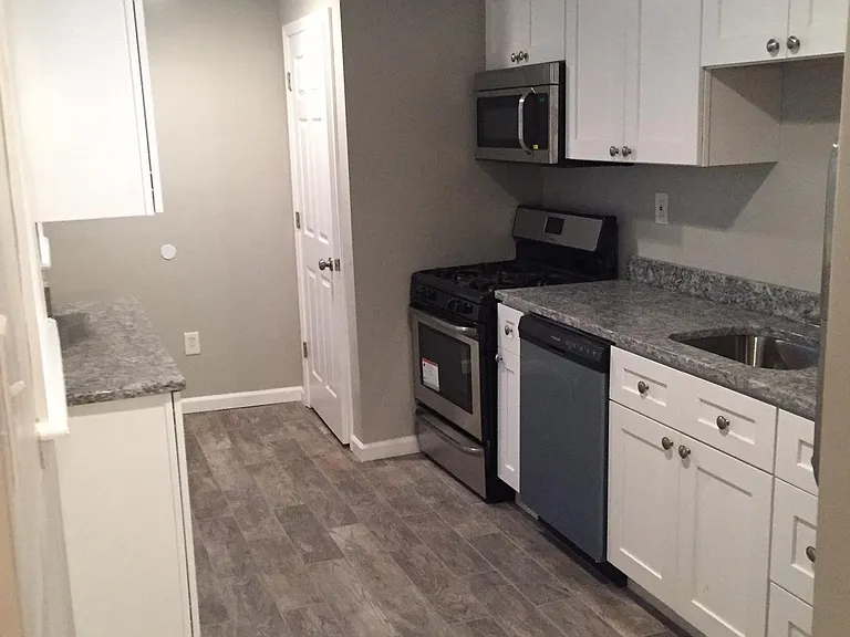 1722 E Pratt St — Photo 6