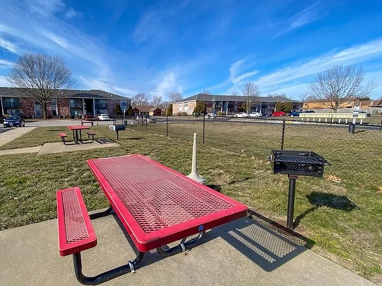 Grills & Outdoor Seating