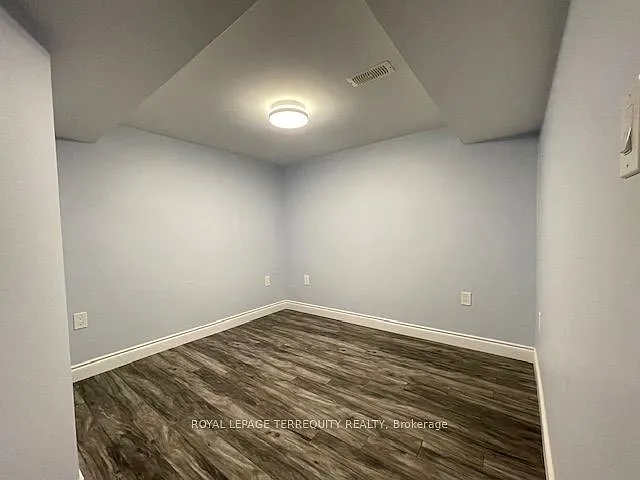 482 Camden Cir #BASEMENT — Photo 17