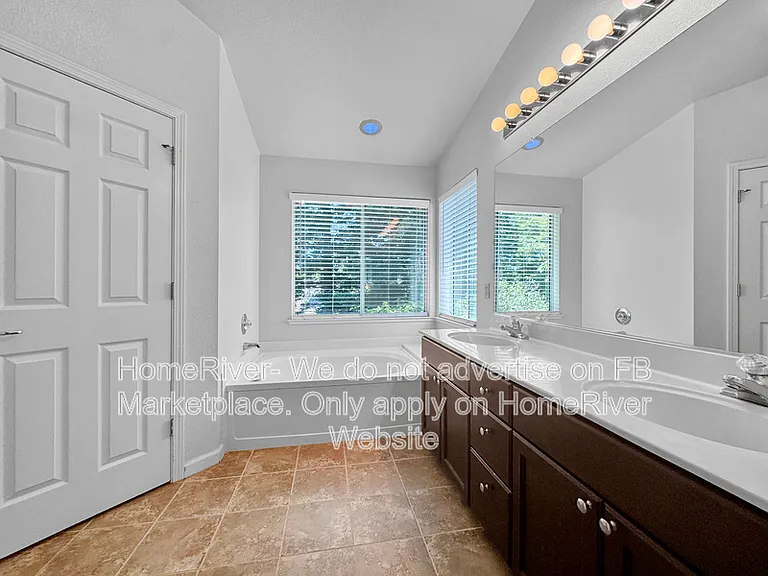 2247 Daltrey Way — Photo 7
