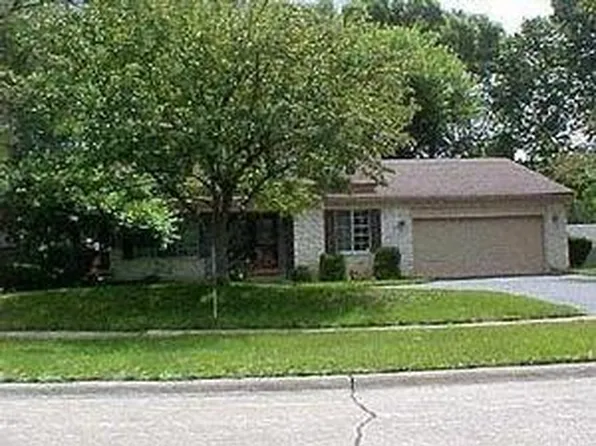24240 Mulberry Dr, Southfield, MI 48033