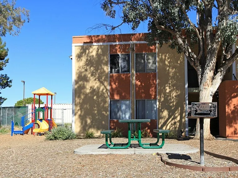 Emerald Vista — Photo 9