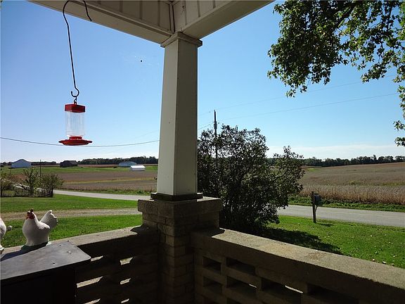 3rd image of 910 W County Road 650 N