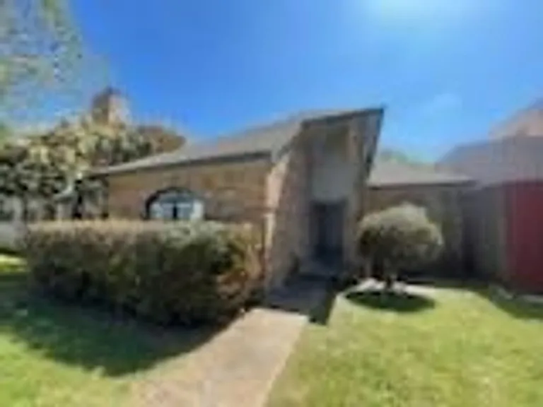 1232 Wheatfield Dr — Photo 3