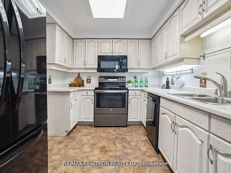3050 Orleans Rd #11 — Photo 6