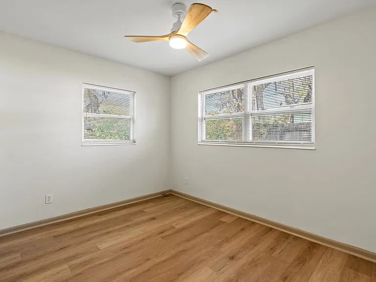 1145 Sebago Ave S — Photo 18
