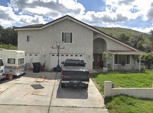 2220 Loveland Dr, Riverside, CA 92509