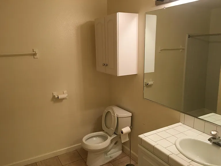 22509 Center St — Photo 8