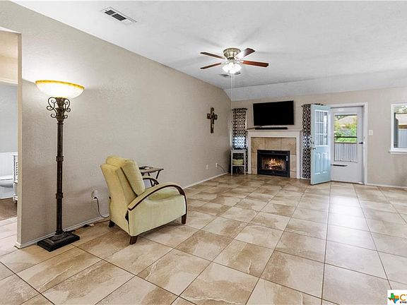 3rd image of 4307 Aspen Dr