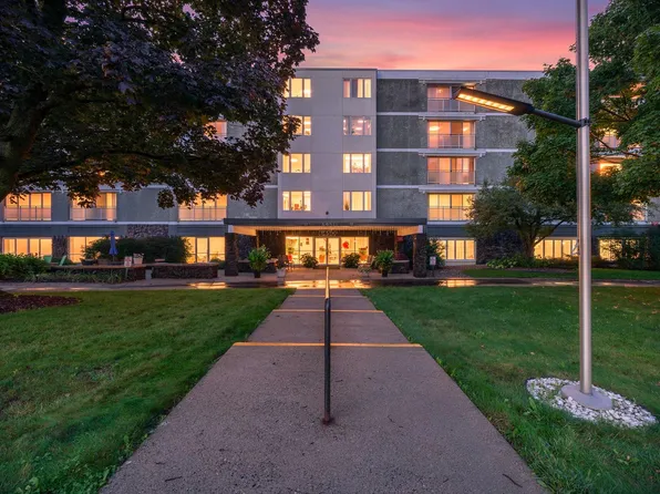 6450 York Ave S APT 207, Edina, MN 55435