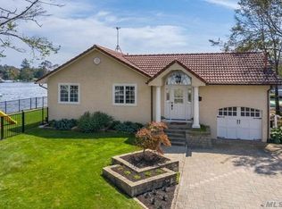 22 Allen Point Rd, Bay Shore, NY 11706