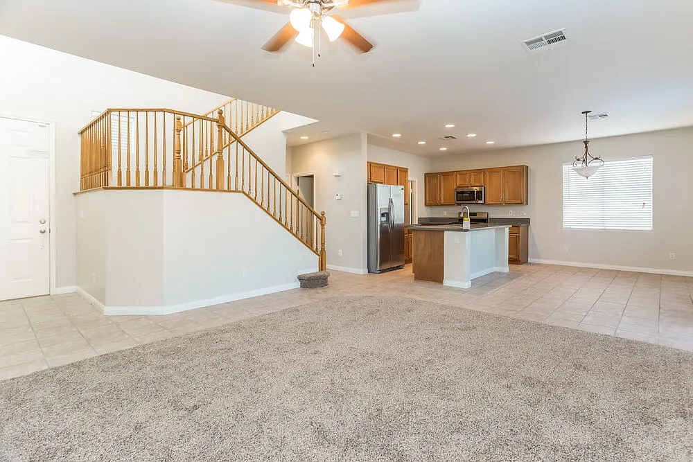 3 bed, 2.5 bath, 1871 sqft, $2,265 — Photo 3