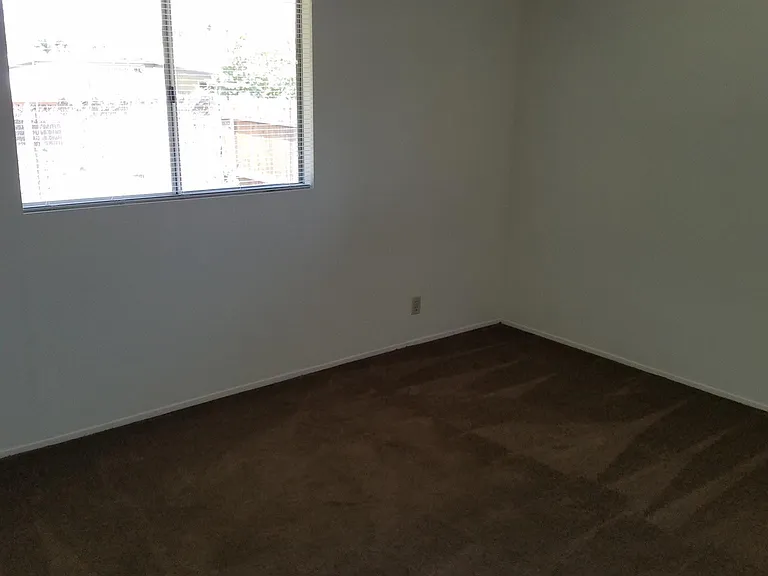 4421 N Heathdale Ave — Photo 4