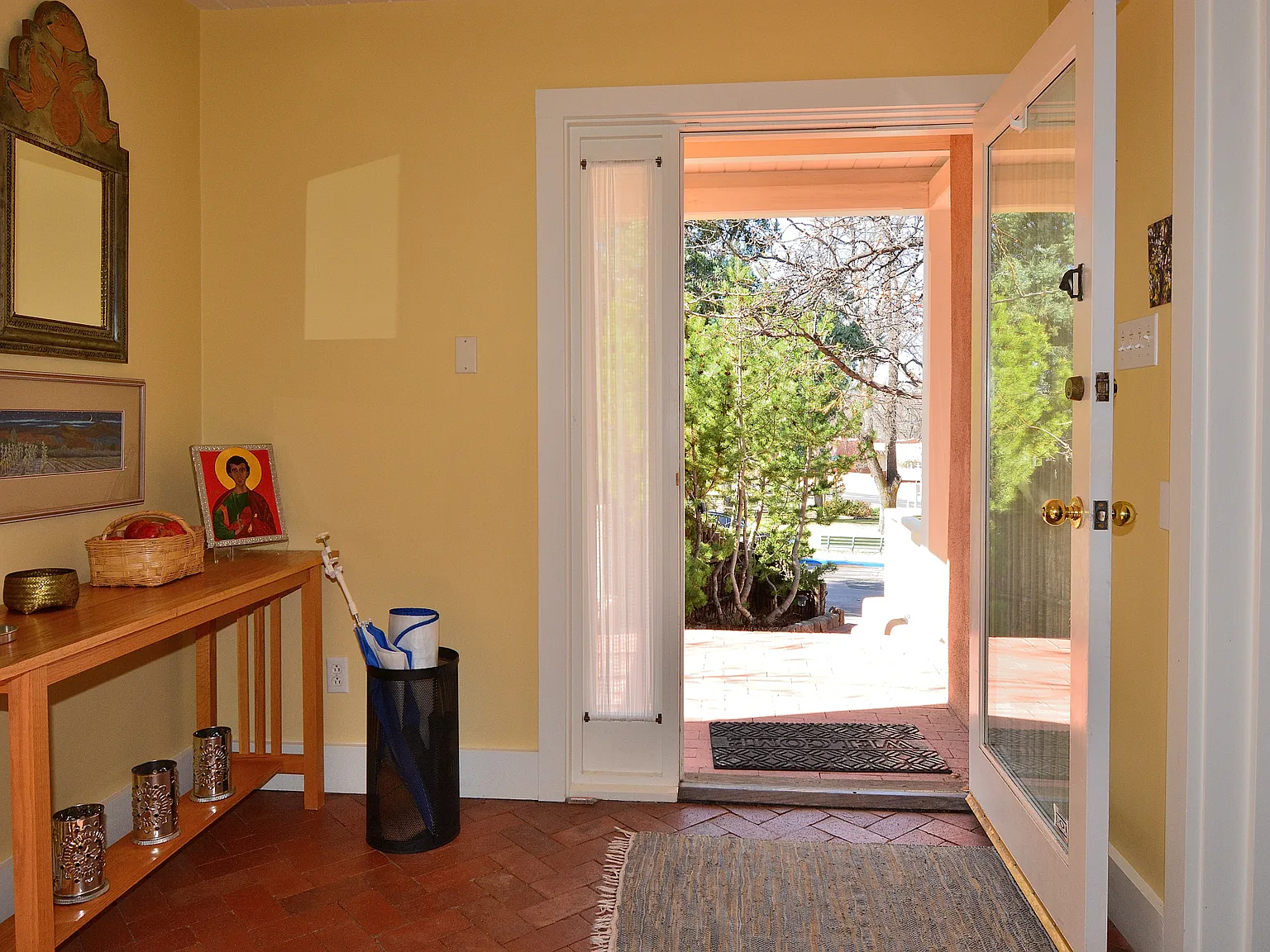 315 Hillside Ave — Photo 3