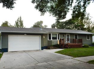 511 15th Ave S, Grand Forks, ND 58201
