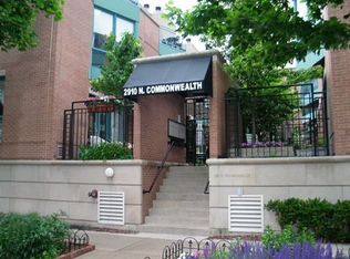 332 W Surf St #7, Chicago, IL 60657