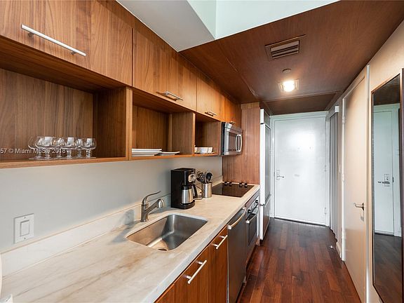 2nd image of 50 Biscayne Blvd #6