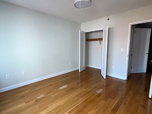 4th image of 278 6th St APT 3G