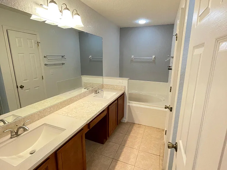 14057 Turning Leaf Dr — Photo 34