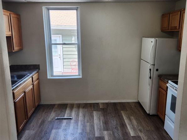 des-moines-iowa-251547434 picture